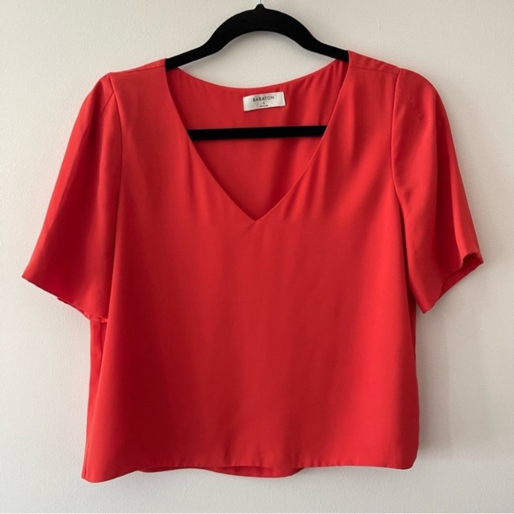 COPY - ARITZIA Babaton Randy Blouse Cropped, short-sleeve v-neck blouse size sm…
